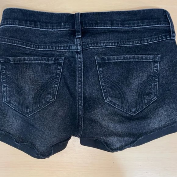 Black Hollister denim shorts size 1 with w25 - Picture 3 of 3